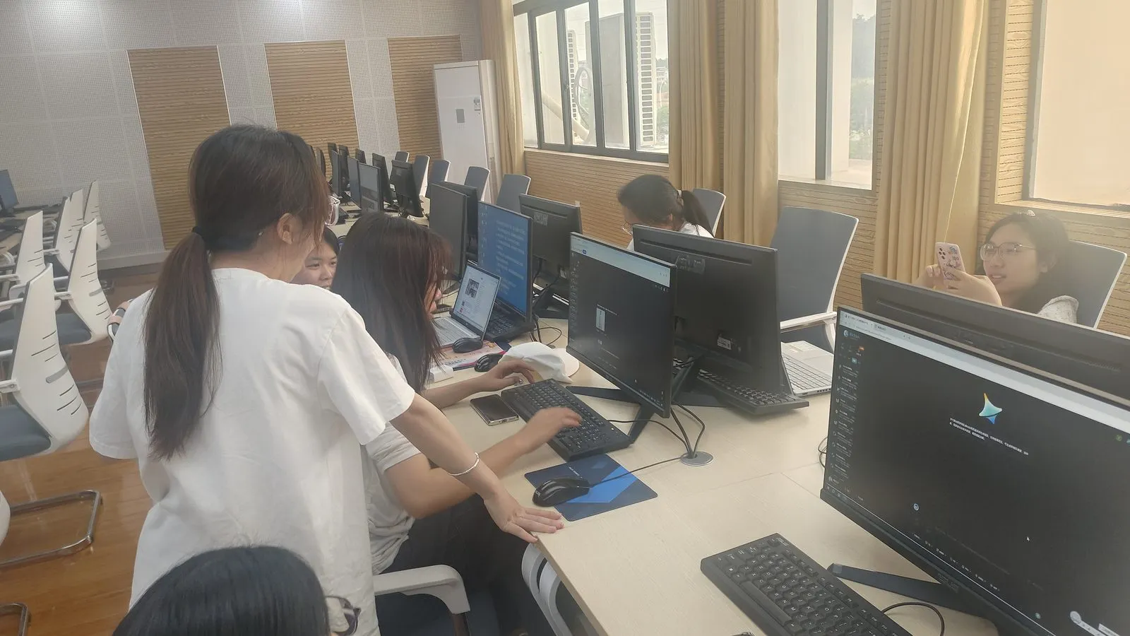 学生 AI 软件实操